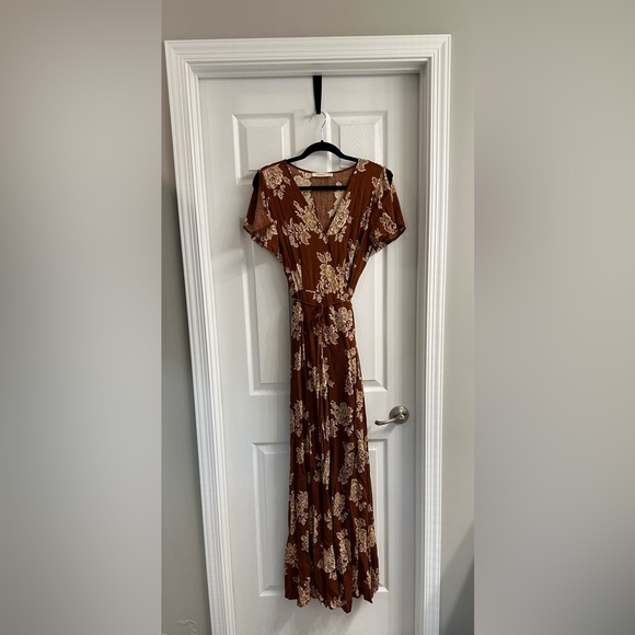 Rust Floral Maxi Dress with Flutter Sleeves - Picture 3 of 7